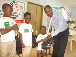 Remise officielle de kits scolaires